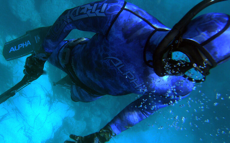 Custom tailored spearfishing wetsuits Alpha Predator Ocean CAMO